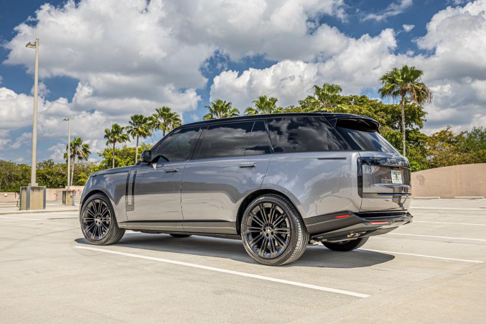 Range Rover (Long Base Autobiography) – photo 2